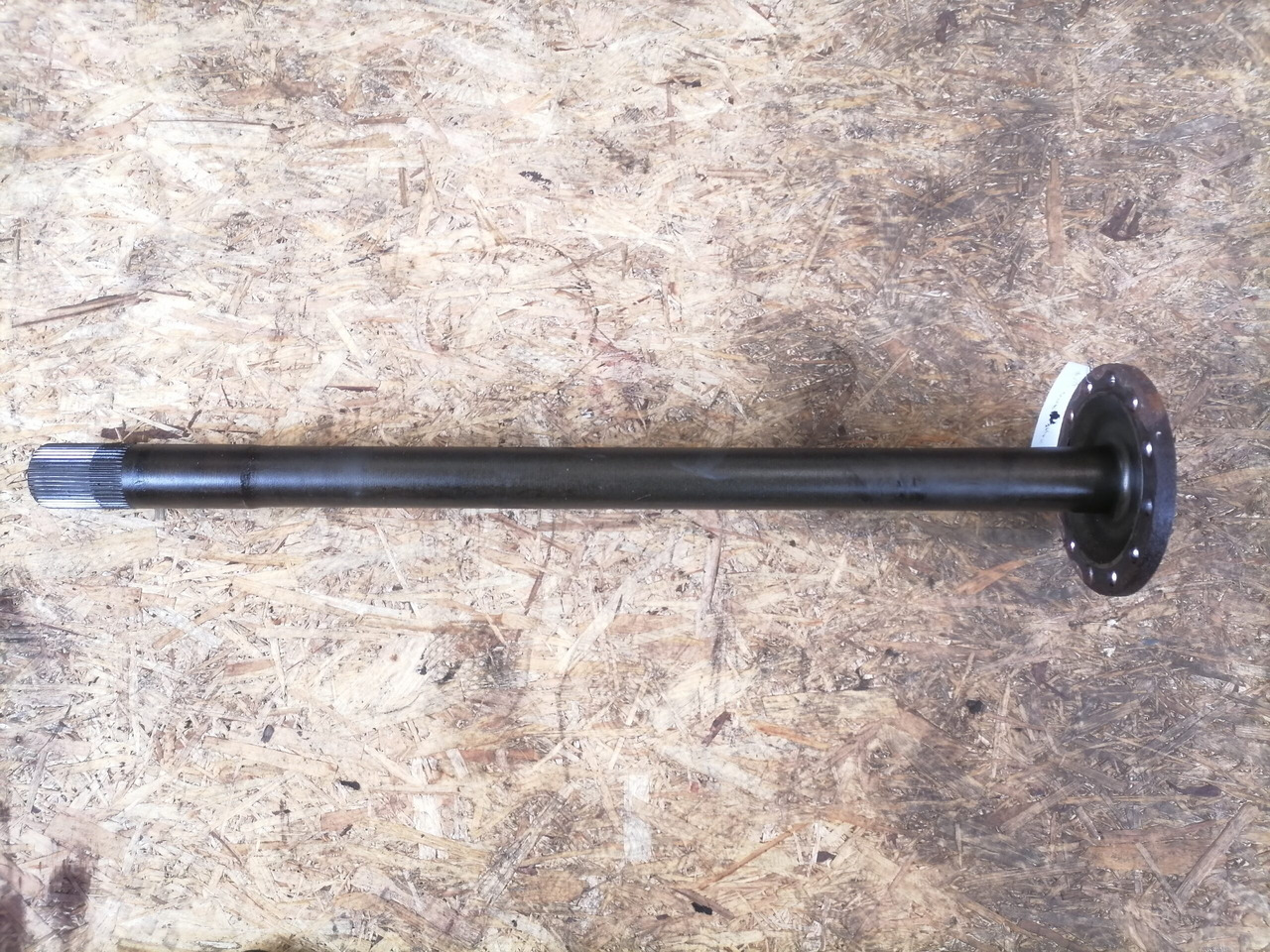 Volvo Drive shaft 1524627 - Semi eixo para Camião: foto 2 Volvo Drive shaft 1524627 - Semi eixo para Camião: foto 2