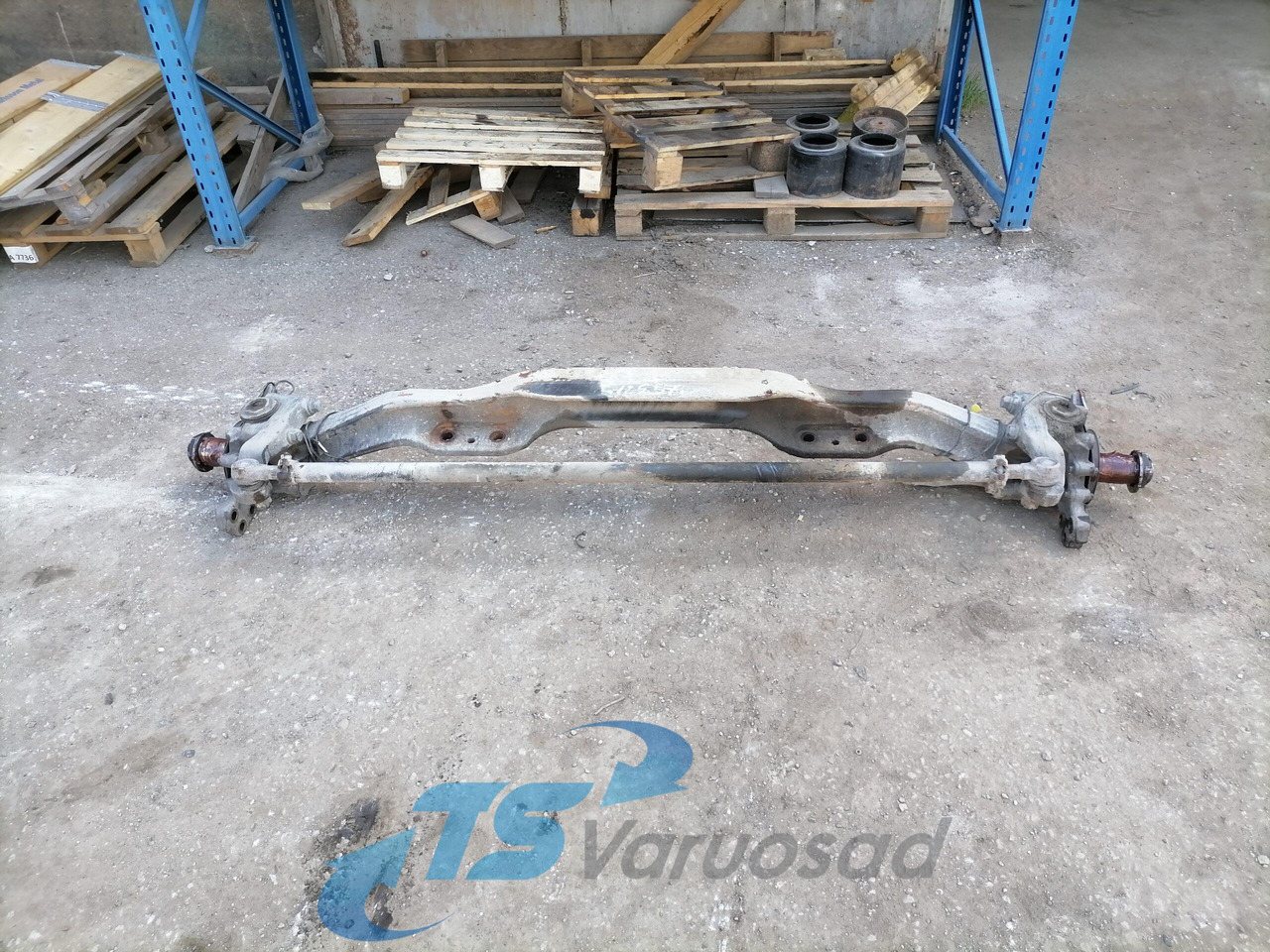 Volvo First axel housing 22115151 - Eixo dianteiro para Camião: foto 1 Volvo First axel housing 22115151 - Eixo dianteiro para Camião: foto 1
