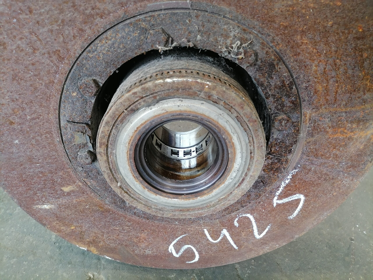 Volvo First wheel hub 1026659 - Cubo de roda para Camião: foto 3 Volvo First wheel hub 1026659 - Cubo de roda para Camião: foto 3