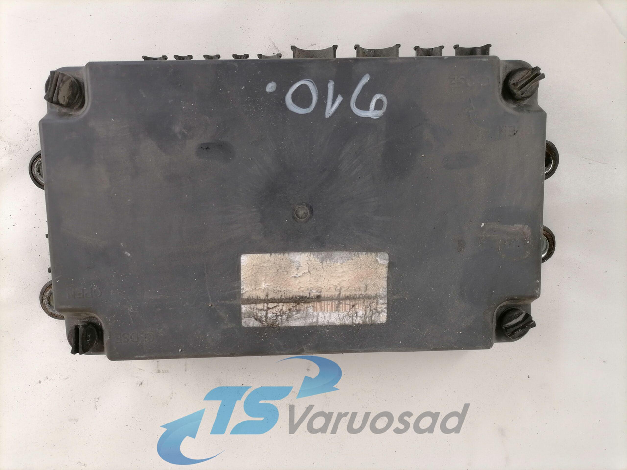 Volvo Fuse box 21717590 - Fusível para Camião: foto 1 Volvo Fuse box 21717590 - Fusível para Camião: foto 1