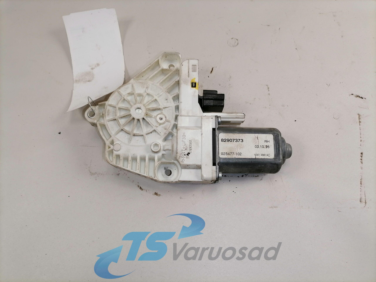 Volvo Glass lift 82907373 - Vidro e peças para Camião: foto 1 Volvo Glass lift 82907373 - Vidro e peças para Camião: foto 1