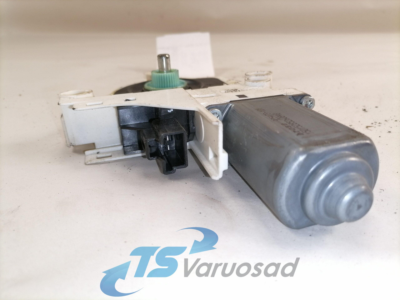 Volvo Glass lift 82907373 - Vidro e peças para Camião: foto 2 Volvo Glass lift 82907373 - Vidro e peças para Camião: foto 2