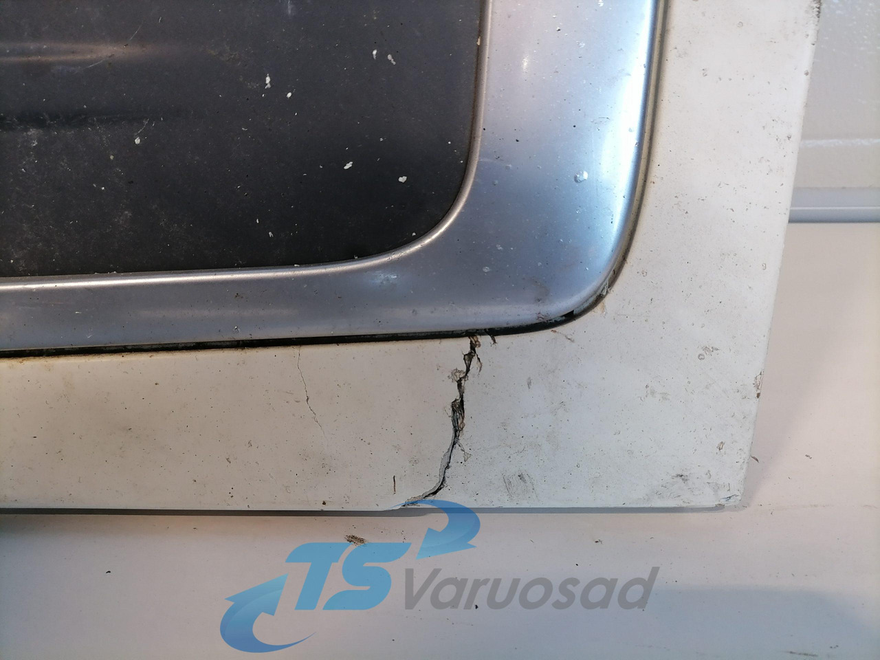 Volvo Grille panel 20398253 - Grade radiador para Camião: foto 2 Volvo Grille panel 20398253 - Grade radiador para Camião: foto 2