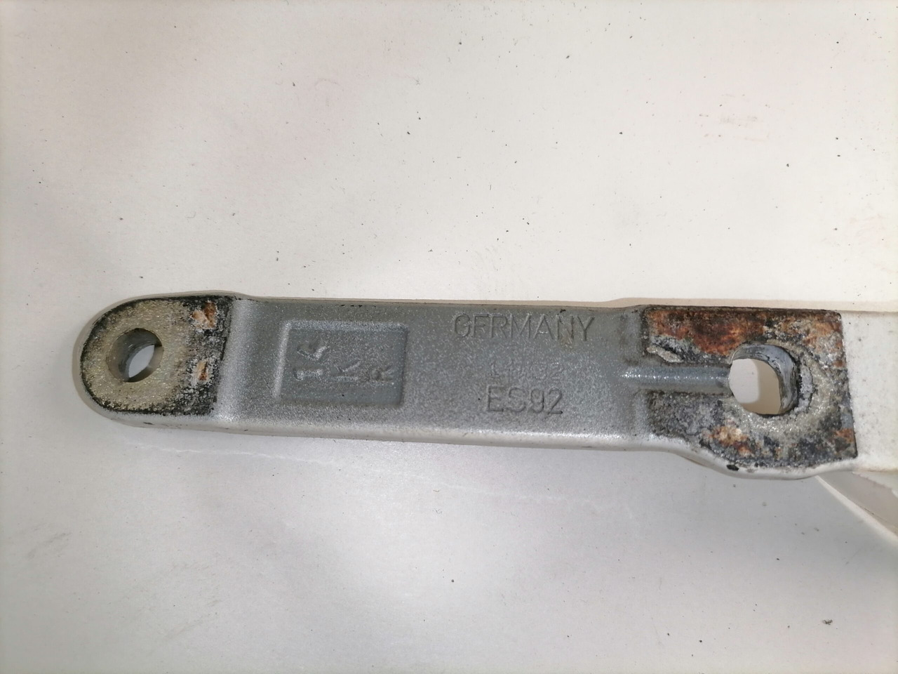 Volvo Iluvõre kandurhing 82320177 - Grade radiador para Camião: foto 3 Volvo Iluvõre kandurhing 82320177 - Grade radiador para Camião: foto 3