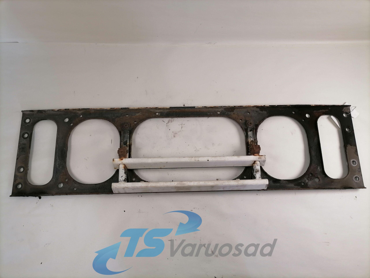 Volvo Iluvõre raam 1629421 - Grade radiador para Camião: foto 2 Volvo Iluvõre raam 1629421 - Grade radiador para Camião: foto 2
