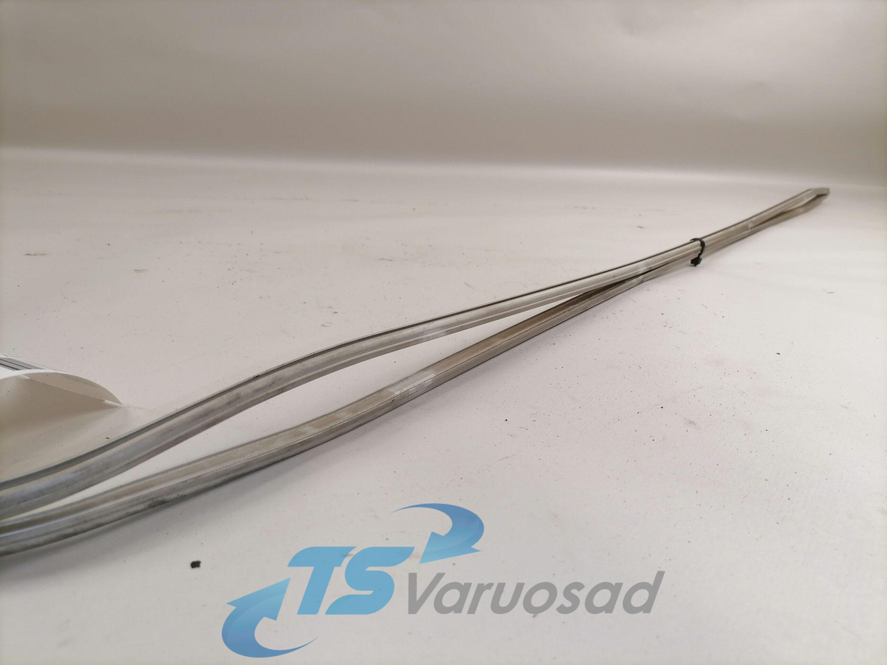 Volvo Kardinasiinide komplekt 82365279 - Peça universal para Camião: foto 2 Volvo Kardinasiinide komplekt 82365279 - Peça universal para Camião: foto 2