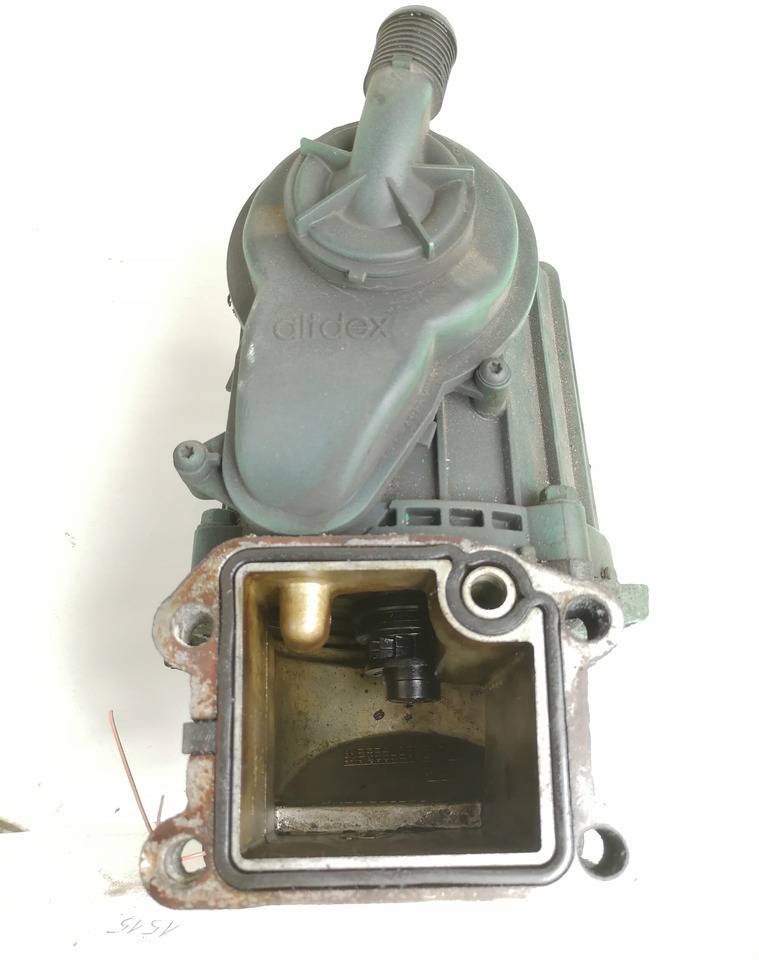 Volvo Karterituulutuse õliaurude separaator 21373007 - Cárter para Camião: foto 2 Volvo Karterituulutuse õliaurude separaator 21373007 - Cárter para Camião: foto 2