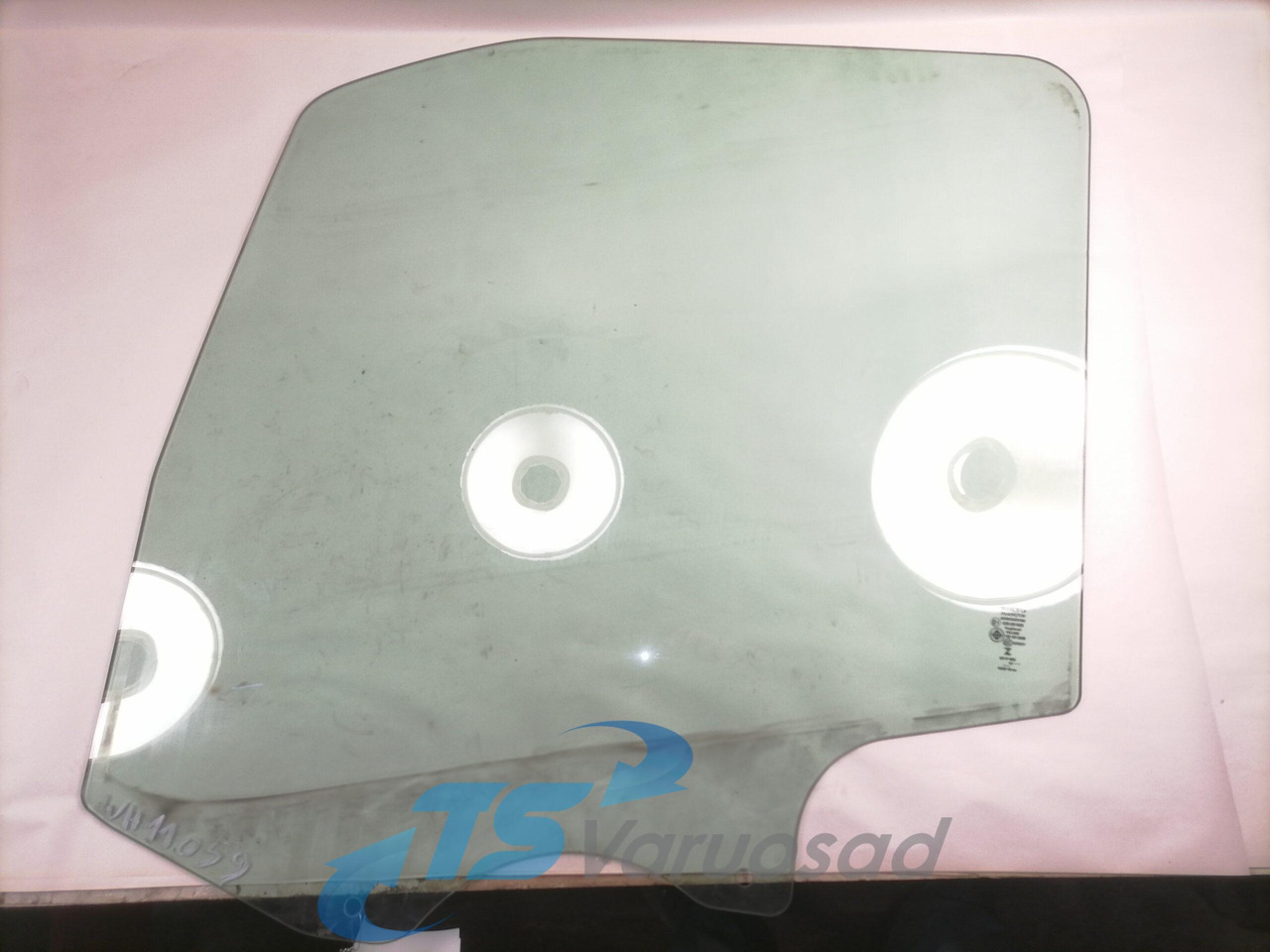 Volvo Küljeklaas, vasak 84043040 - Vidro e peças para Camião: foto 3 Volvo Küljeklaas, vasak 84043040 - Vidro e peças para Camião: foto 3