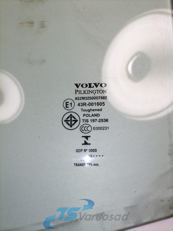 Volvo Küljeklaas, vasak 84043040 - Vidro e peças para Camião: foto 2 Volvo Küljeklaas, vasak 84043040 - Vidro e peças para Camião: foto 2