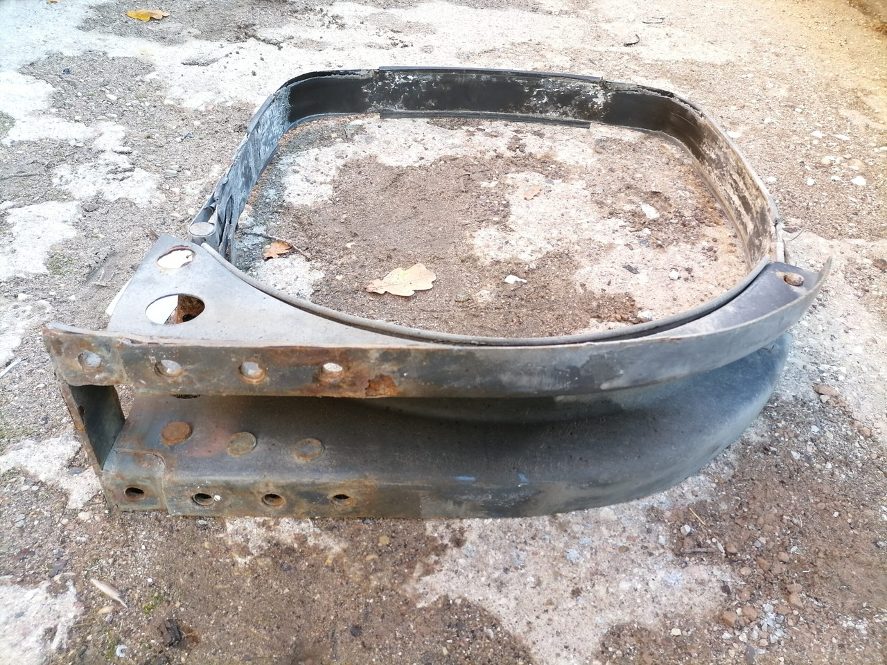 Volvo Kütusepaagi kandur, Volvo 20721537 - Tanque de combustível para Camião: foto 4 Volvo Kütusepaagi kandur, Volvo 20721537 - Tanque de combustível para Camião: foto 4