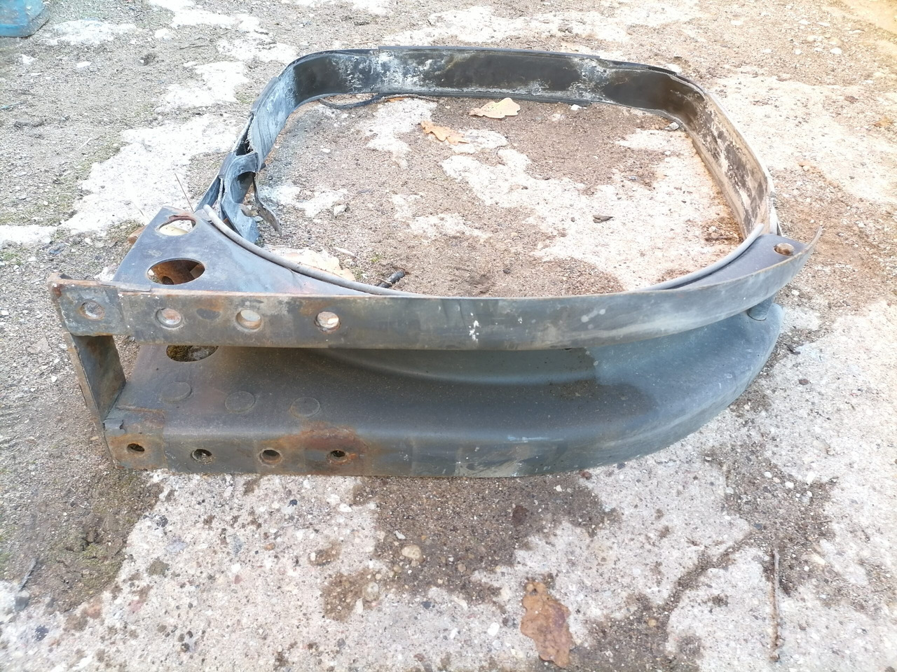 Volvo Kütusepaagi kandur, Volvo 20721537 - Tanque de combustível para Camião: foto 3 Volvo Kütusepaagi kandur, Volvo 20721537 - Tanque de combustível para Camião: foto 3