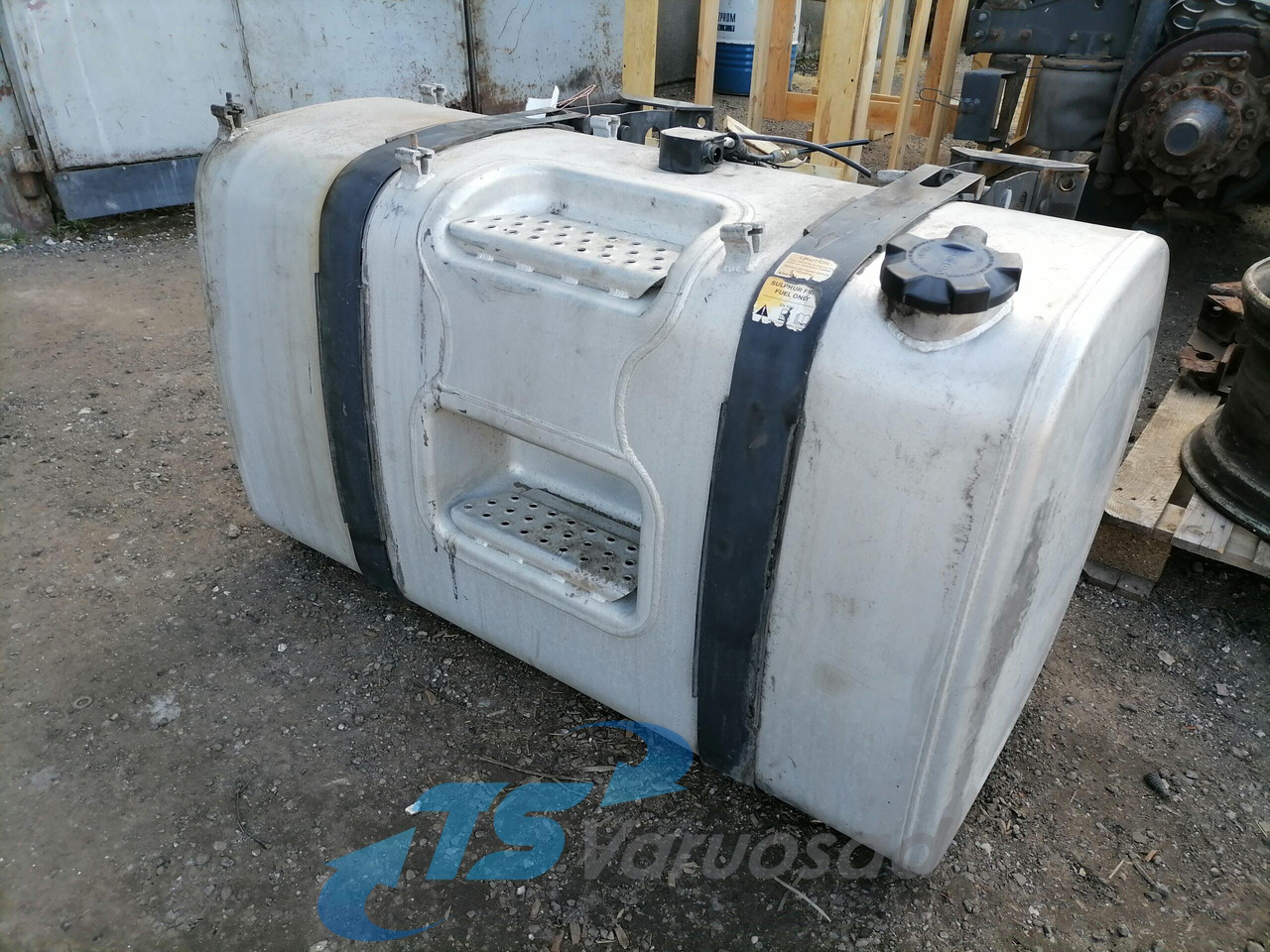 Volvo Kütusepaak 480L 21335677 - Tanque de combustível para Camião: foto 1 Volvo Kütusepaak 480L 21335677 - Tanque de combustível para Camião: foto 1