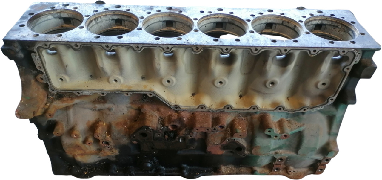 Volvo Mootoriplokk Volvo D13K420 1002133 - Motor e peças para Camião: foto 1 Volvo Mootoriplokk Volvo D13K420 1002133 - Motor e peças para Camião: foto 1
