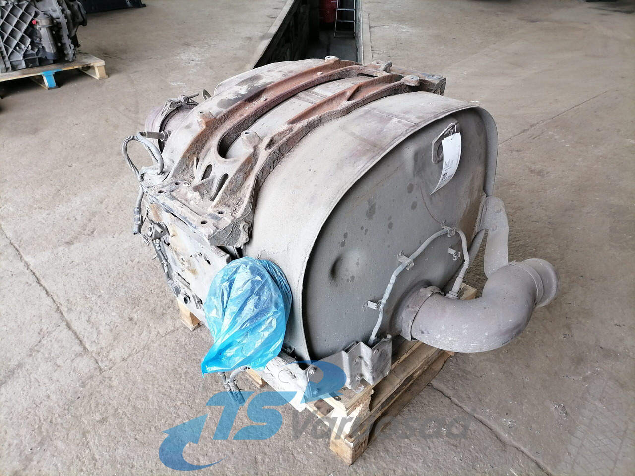 Silenciador para Camião Volvo Muffler 21364822: foto 7 Silenciador para Camião Volvo Muffler 21364822: foto 7