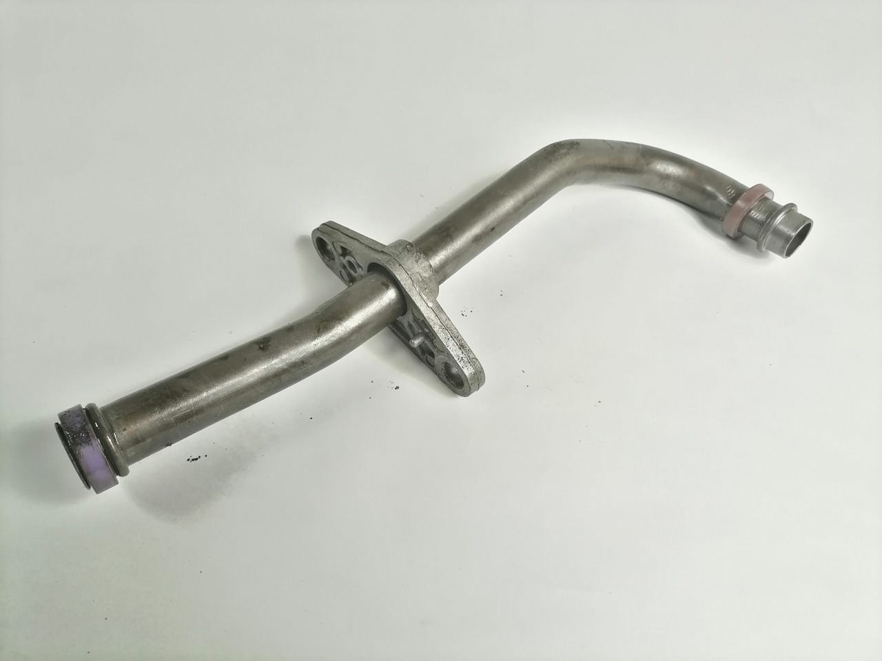 Volvo Oil pump pipe 20501240 - Bomba de óleo para Camião: foto 1 Volvo Oil pump pipe 20501240 - Bomba de óleo para Camião: foto 1