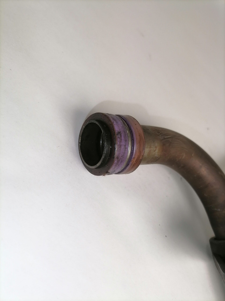 Volvo Oil pump pipe 21599109 - Bomba de óleo para Camião: foto 3 Volvo Oil pump pipe 21599109 - Bomba de óleo para Camião: foto 3