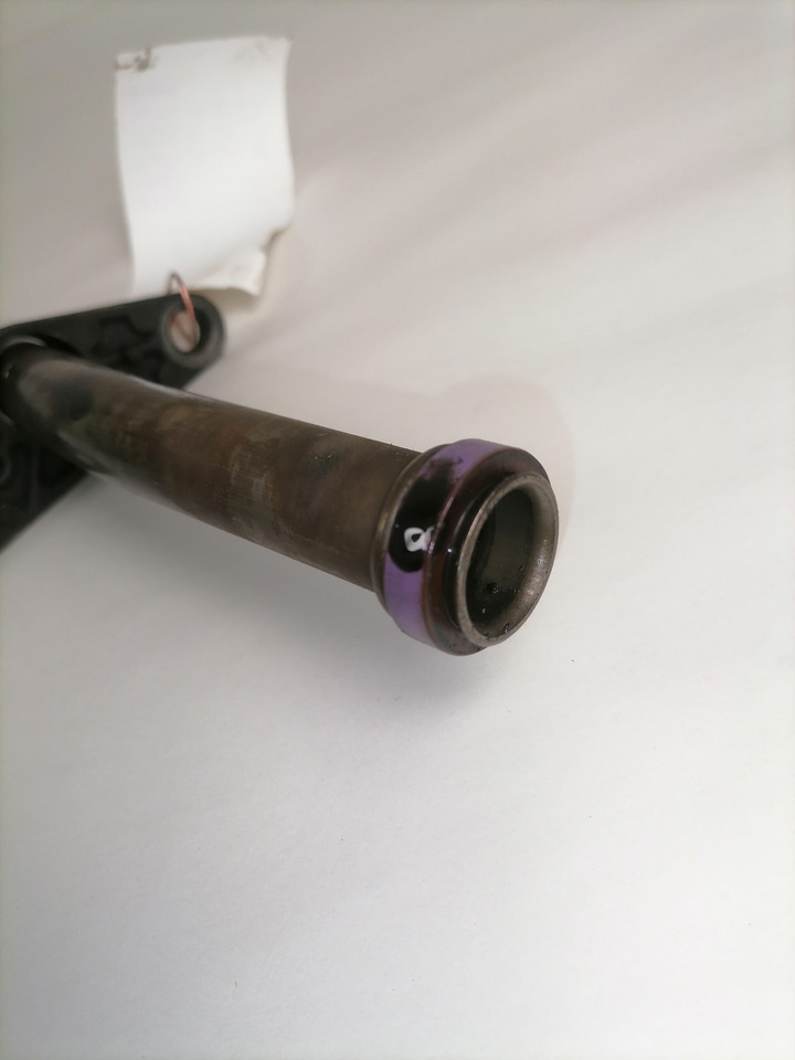 Volvo Oil pump pipe 21599113 - Bomba de óleo para Camião: foto 4 Volvo Oil pump pipe 21599113 - Bomba de óleo para Camião: foto 4