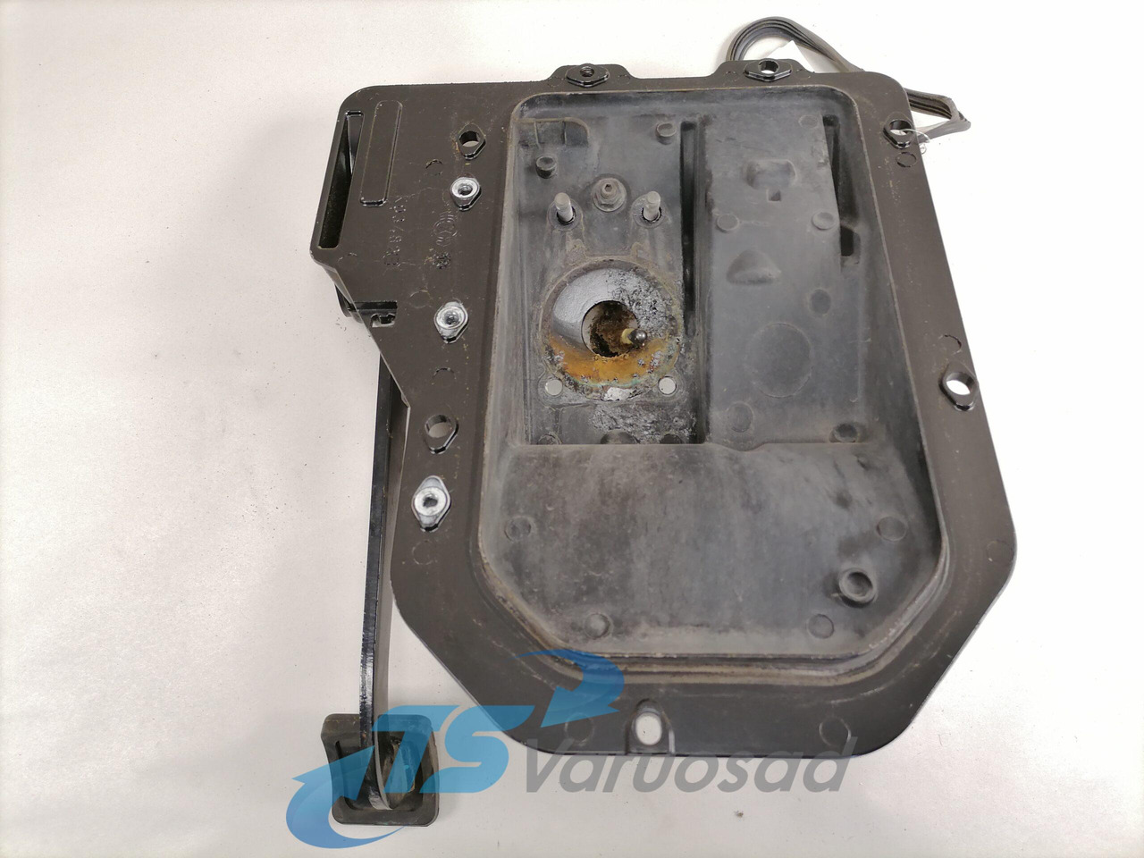 Volvo Pedaalide kandur 82424669 - Sistema de combustível para Camião: foto 3 Volvo Pedaalide kandur 82424669 - Sistema de combustível para Camião: foto 3