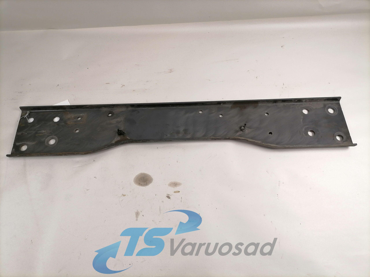 Volvo Raami vahetala 21917412 - Estrutura/ Châssis para Camião: foto 2 Volvo Raami vahetala 21917412 - Estrutura/ Châssis para Camião: foto 2