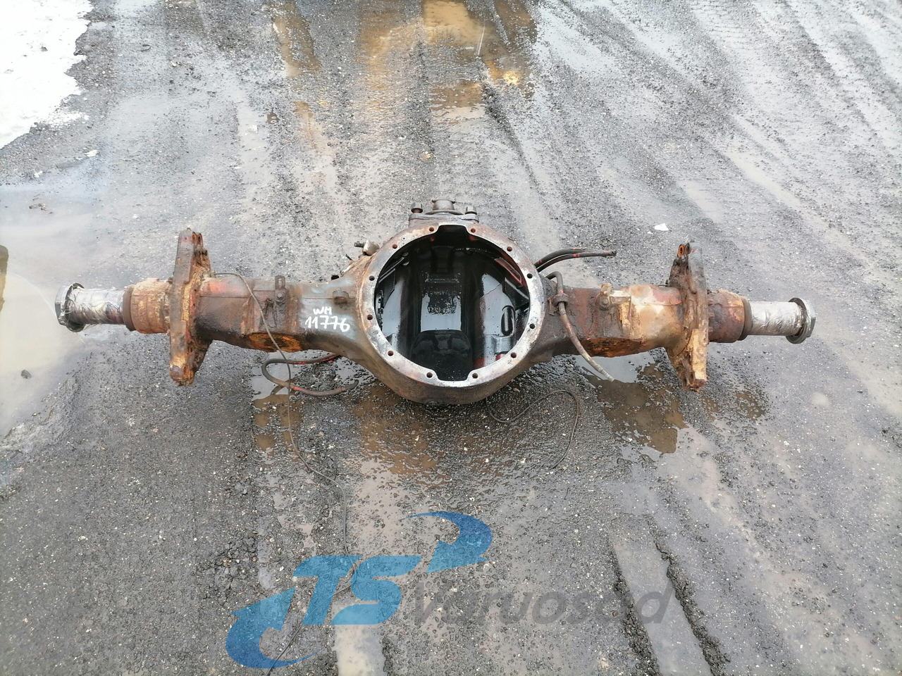 Volvo Rear axel housing 3192132 - Eixo e peças para Camião: foto 1 Volvo Rear axel housing 3192132 - Eixo e peças para Camião: foto 1