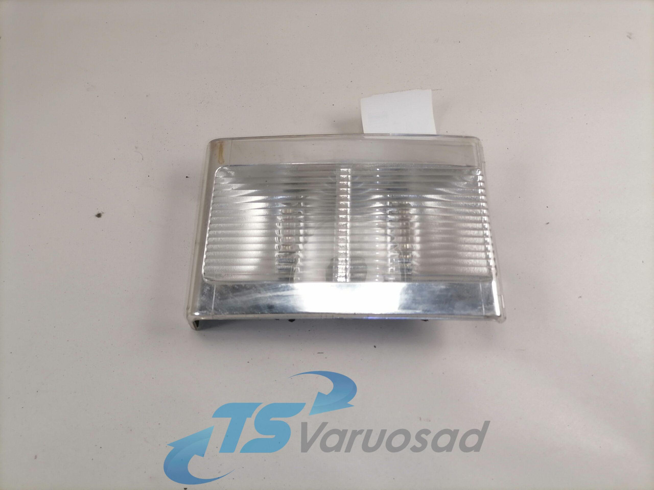 Volvo Salongi valgusti 84004980 - Peça universal para Camião: foto 1 Volvo Salongi valgusti 84004980 - Peça universal para Camião: foto 1