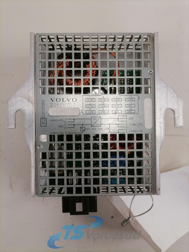 Volvo Voltage converter 20555707 - Sistema elétrico para Camião: foto 3 Volvo Voltage converter 20555707 - Sistema elétrico para Camião: foto 3