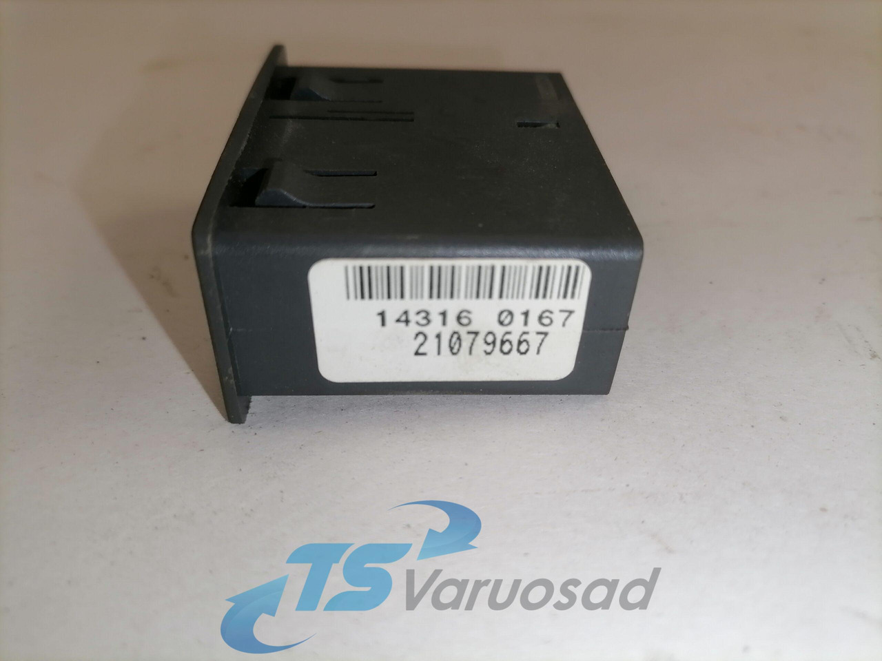 Volvo Volvo AUX pistiku paneel 21079667 - Sistema elétrico para Camião: foto 2 Volvo Volvo AUX pistiku paneel 21079667 - Sistema elétrico para Camião: foto 2