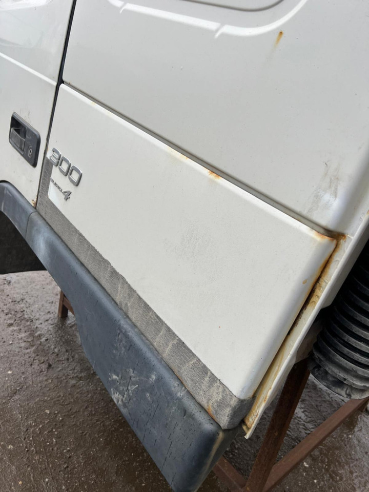 Cabine e interior para Camião Volvo Volvo kabiin 85103669: foto 7 Cabine e interior para Camião Volvo Volvo kabiin 85103669: foto 7