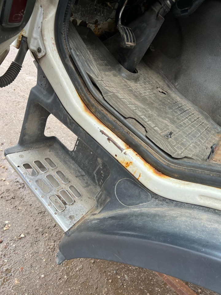 Cabine e interior para Camião Volvo Volvo kabiin 85103669: foto 12 Cabine e interior para Camião Volvo Volvo kabiin 85103669: foto 12