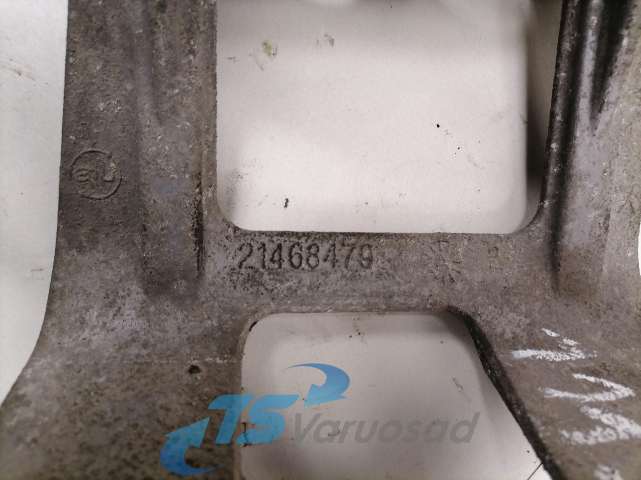 Volvo Volvo roolisüsteemi õlimahuti kandur 21468479 - Mangueira de direção para Camião: foto 3 Volvo Volvo roolisüsteemi õlimahuti kandur 21468479 - Mangueira de direção para Camião: foto 3