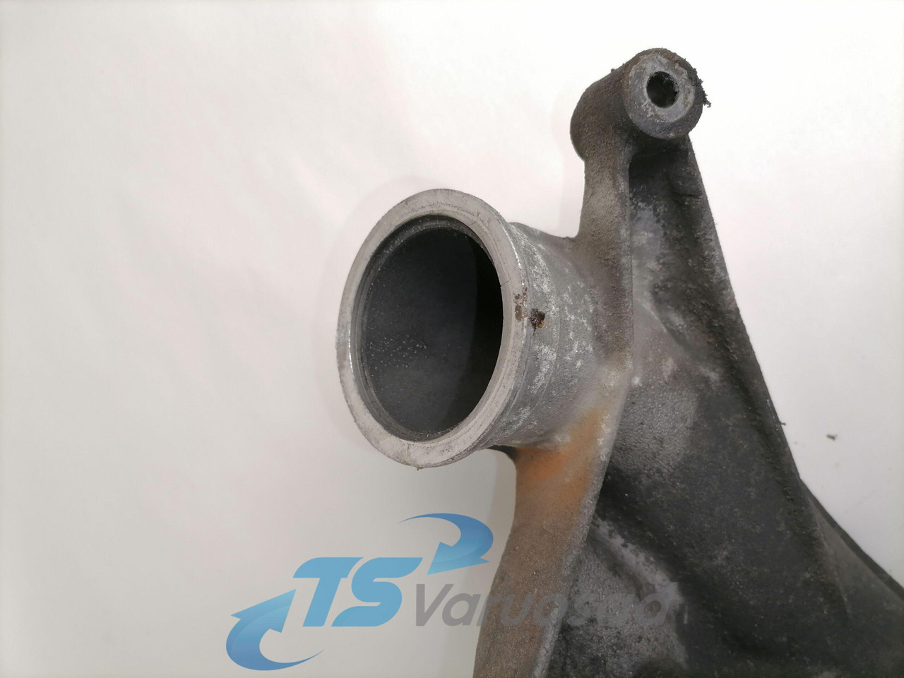 Volvo intercooler pipe 3979999 - Intercooler para Camião: foto 4 Volvo intercooler pipe 3979999 - Intercooler para Camião: foto 4