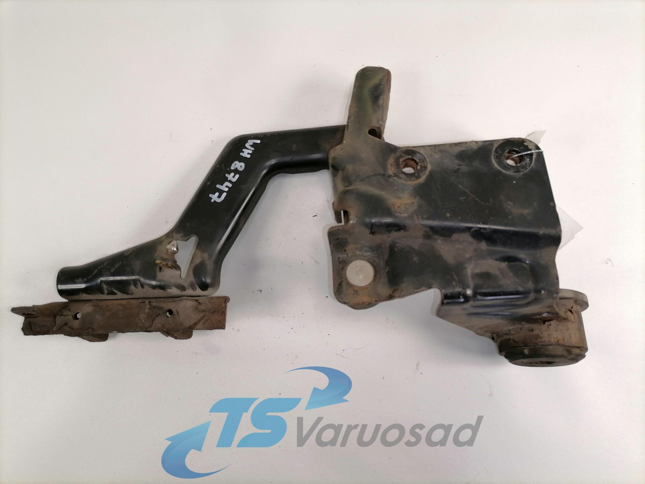 Volvo lower grille carrier hinge 20545094 - Grade radiador para Camião: foto 3 Volvo lower grille carrier hinge 20545094 - Grade radiador para Camião: foto 3