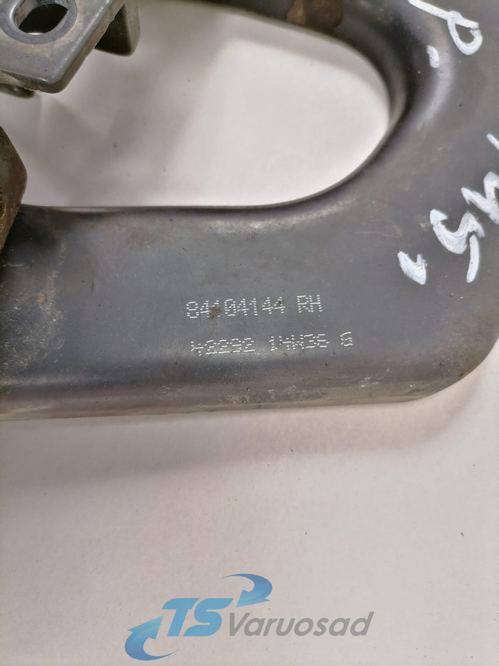 Volvo lower grille carrier hinge 84104144 - Grade radiador para Camião: foto 2 Volvo lower grille carrier hinge 84104144 - Grade radiador para Camião: foto 2