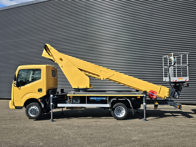 Camião Nissan CABSTAR / 19 mtr PLATFORM WORKER: foto 6