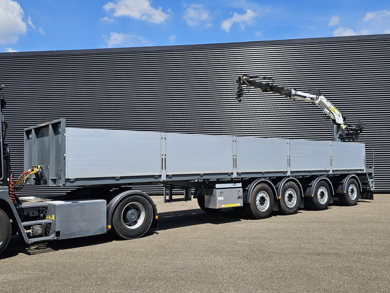 Kwb JKB KRAAN / 2 x STEERING + 2 X LIFT AXLE - Semi-reboque plataforma/ Caixa aberta: foto 1 Kwb JKB KRAAN / 2 x STEERING + 2 X LIFT AXLE - Semi-reboque plataforma/ Caixa aberta: foto 1