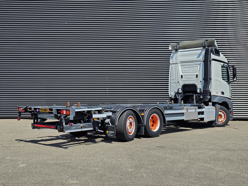 Mercedes-Benz ACTROS 2640 6x2-4 / NL TRUCK - Camião transportador de contêineres/ Caixa móvel: foto 4 Mercedes-Benz ACTROS 2640 6x2-4 / NL TRUCK - Camião transportador de contêineres/ Caixa móvel: foto 4