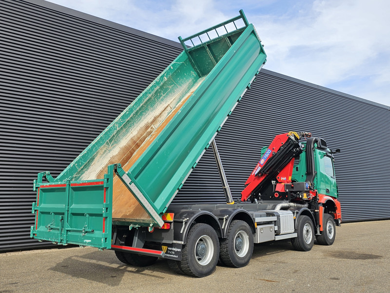 Mercedes-Benz AROCS 4145 / 8X6 / TIPPER + HMF CRANE - Camião grua: foto 4 Mercedes-Benz AROCS 4145 / 8X6 / TIPPER + HMF CRANE - Camião grua: foto 4