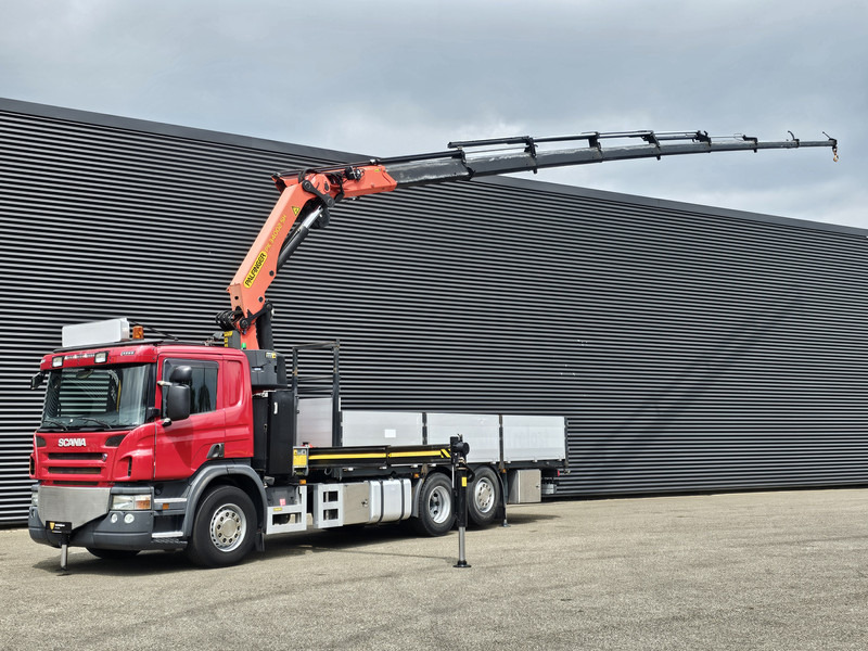 Scania P400 6X2-4 / PALFINGER 34 t/m / 8 x HYDR + WINCH - Camião grua: foto 1 Scania P400 6X2-4 / PALFINGER 34 t/m / 8 x HYDR + WINCH - Camião grua: foto 1