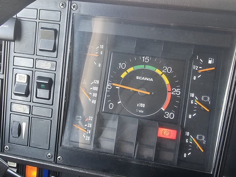 Locação financeira de Scania R 112M 4x2 / TOPCONDITION / UNIQUE Scania R 112M 4x2 / TOPCONDITION / UNIQUE: foto 17
