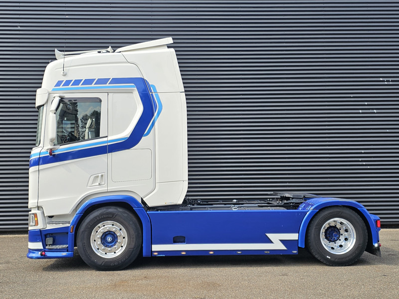 Scania R450 4x2 / RETARDER / 2 TANKS - Tractor: foto 2 Scania R450 4x2 / RETARDER / 2 TANKS - Tractor: foto 2