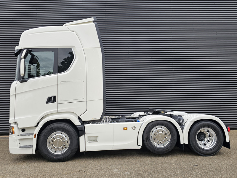 Scania S660 V8 6x2/4 / 2 x PTO / PARKING COOLER / FULL AIR - Tractor: foto 3 Scania S660 V8 6x2/4 / 2 x PTO / PARKING COOLER / FULL AIR - Tractor: foto 3