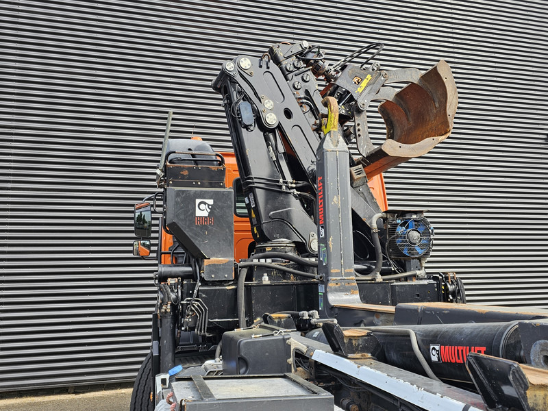 Camião polibenne Volvo FMX 460 8x4-4 / HIAB Z CRANE + HOOKLIFT: foto 9
