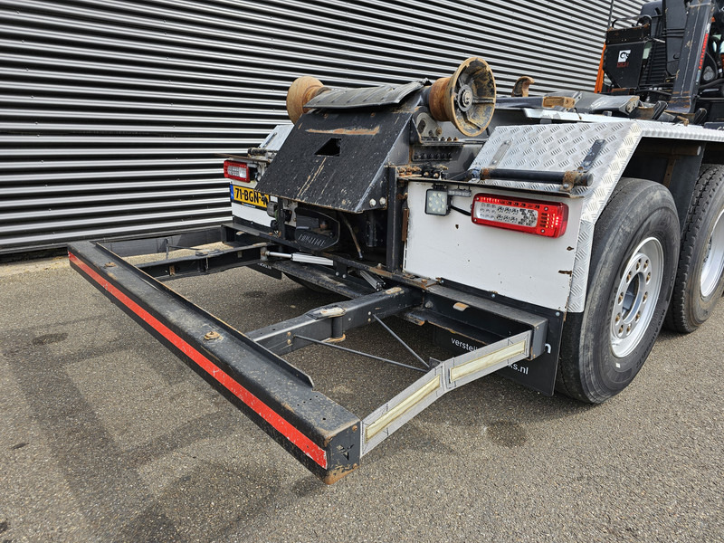 Camião polibenne Volvo FMX 460 8x4-4 / HIAB Z CRANE + HOOKLIFT: foto 15