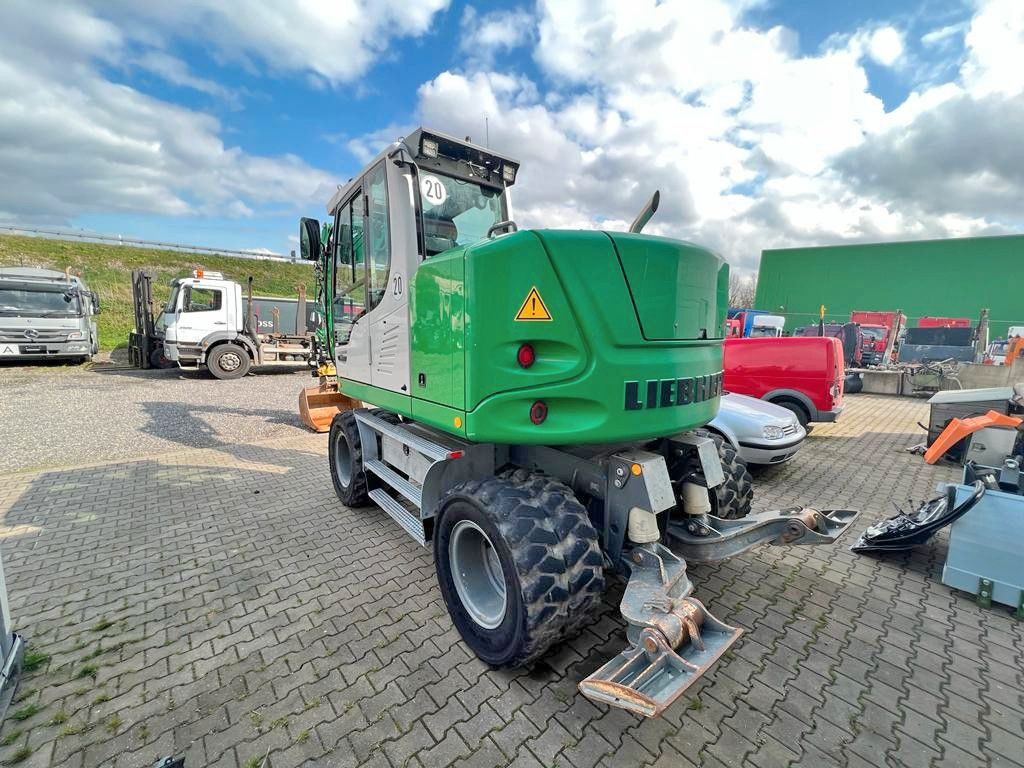 Liebherr A 912 Compact 3X Löffel 3 X Buckets Liebherr A 912 Compact guter Zustand - Escavadeira de rodas: foto 4 Liebherr A 912 Compact 3X Löffel 3 X Buckets Liebherr A 912 Compact guter Zustand - Escavadeira de rodas: foto 4