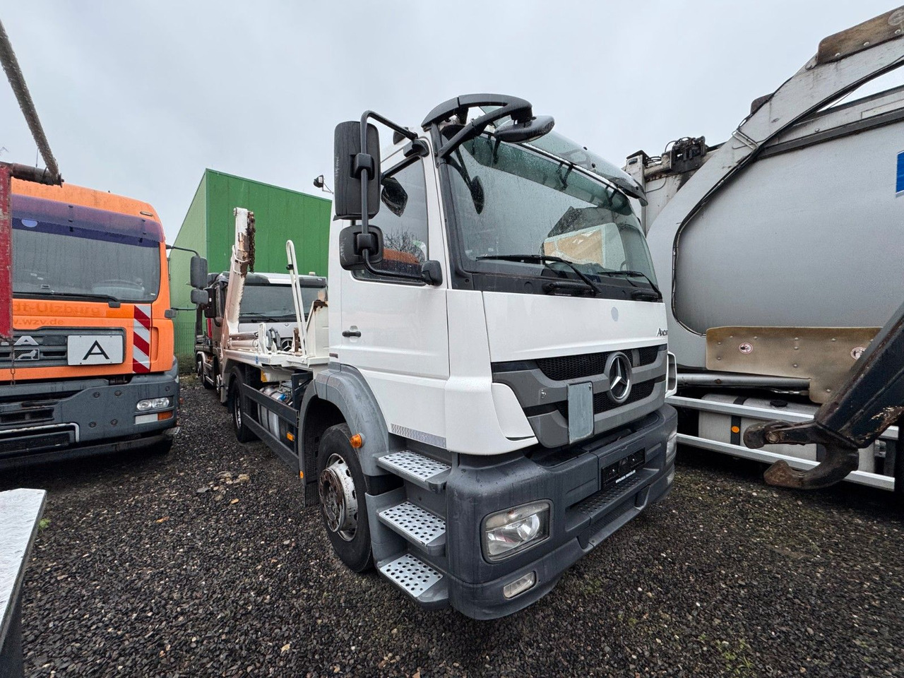Mercedes-Benz 1833 4X2 Meiller AK 12 Absetzkipper Mercedes-Benz 1833 4X2 Meiller AK 12 Absetzkipper - Camião multibenne: foto 2 Mercedes-Benz 1833 4X2 Meiller AK 12 Absetzkipper Mercedes-Benz 1833 4X2 Meiller AK 12 Absetzkipper - Camião multibenne: foto 2