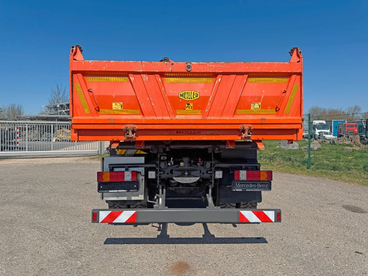Mercedes-Benz 1844 4x4 Meiller 3S Bordmatik Palfinger PK16001K - Camião basculante: foto 4 Mercedes-Benz 1844 4x4 Meiller 3S Bordmatik Palfinger PK16001K - Camião basculante: foto 4