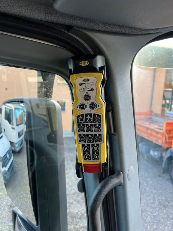 Mercedes-Benz 2541 6X2 Meiller Funk Zustand wie 200 tkm Mercedes-Benz 2541 6X2 Meiller RK 20.65 Funk | Top Zustand! - Camião polibenne: foto 4 Mercedes-Benz 2541 6X2 Meiller Funk Zustand wie 200 tkm Mercedes-Benz 2541 6X2 Meiller RK 20.65 Funk | Top Zustand! - Camião polibenne: foto 4