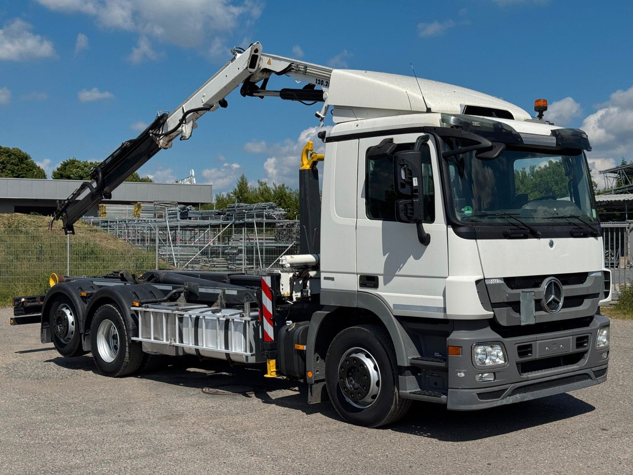 Mercedes-Benz 2541 6x2 ARK Meiller 20.65 | ATLA 120.2E mit 5&6 - Camião polibenne, Camião grua: foto 4 Mercedes-Benz 2541 6x2 ARK Meiller 20.65 | ATLA 120.2E mit 5&6 - Camião polibenne, Camião grua: foto 4