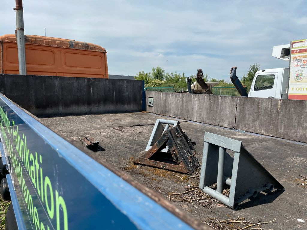 Pritsche lose mit Kransockel Pritsche lose mit Kransockel - Camião de caixa aberta/ Plataforma: foto 5 Pritsche lose mit Kransockel Pritsche lose mit Kransockel - Camião de caixa aberta/ Plataforma: foto 5