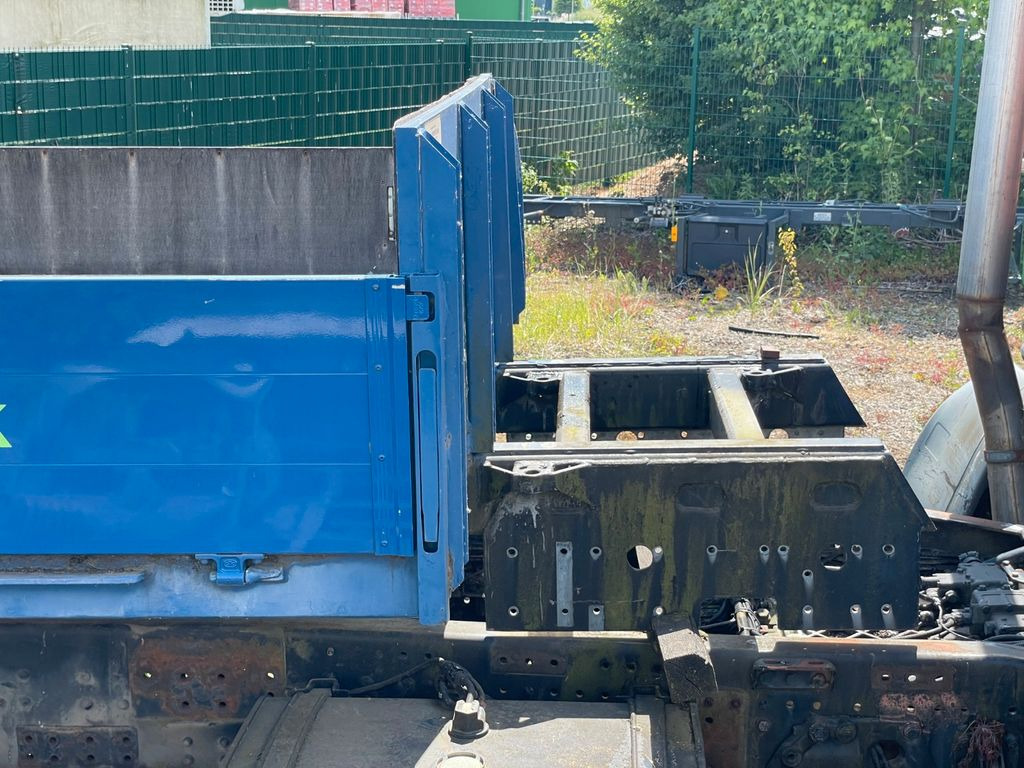 Pritsche lose mit Kransockel Pritsche lose mit Kransockel - Camião de caixa aberta/ Plataforma: foto 3 Pritsche lose mit Kransockel Pritsche lose mit Kransockel - Camião de caixa aberta/ Plataforma: foto 3